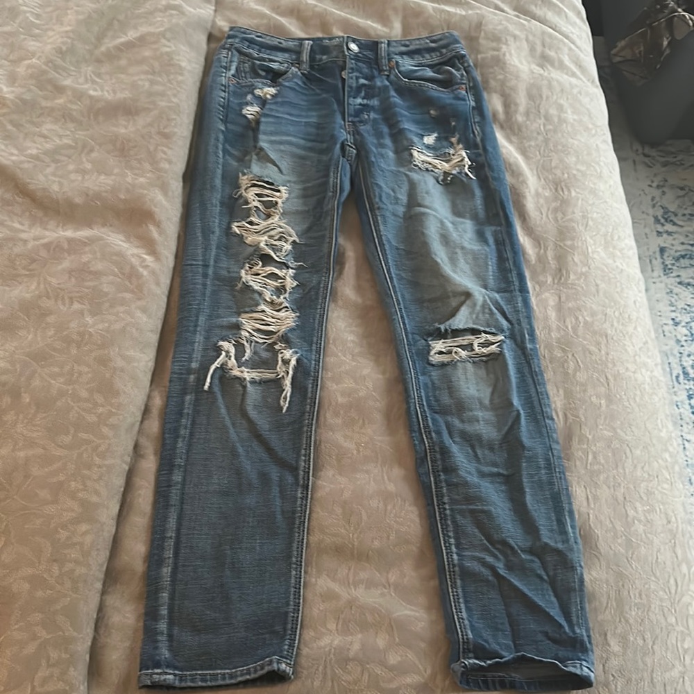 American eagle distressed boyfriend jean
